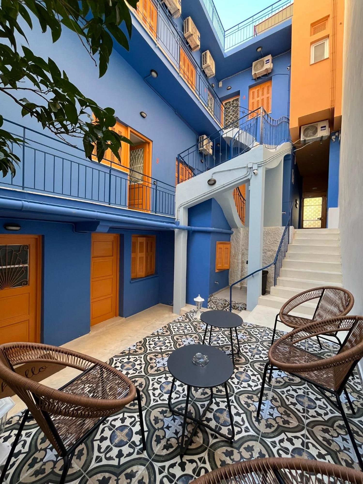 The Blue House Athens Aparthotel ภายนอก รูปภาพ