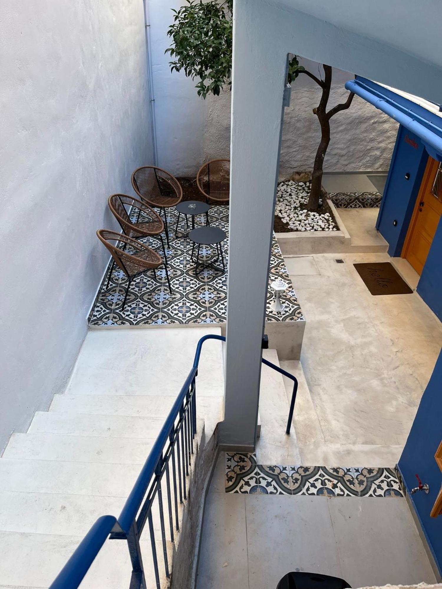 The Blue House Athens Aparthotel ภายนอก รูปภาพ